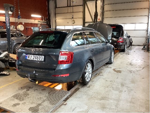 Škoda Octavia 2013-2016 (Type III, Fase 1) , Motorkode: CRMB, Girkassekode: 