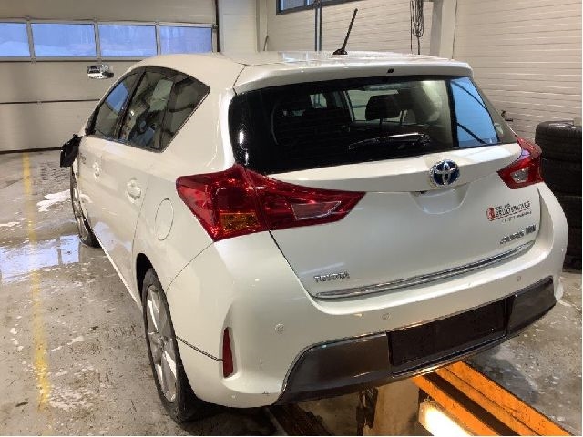 Toyota Auris 2013-2015 (Type II, Fase 1) , Motorkode: 2ZR-FXE, Girkassekode: 
