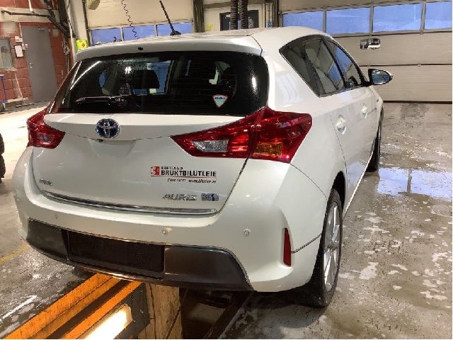 Toyota Auris 2013-2015 (Type II, Fase 1) , Motorkode: 2ZR-FXE, Girkassekode: 