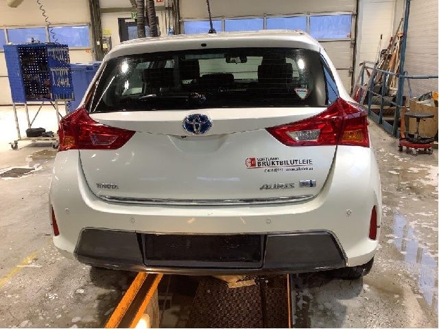 Toyota Auris 2013-2015 (Type II, Fase 1) , Motorkode: 2ZR-FXE, Girkassekode: 