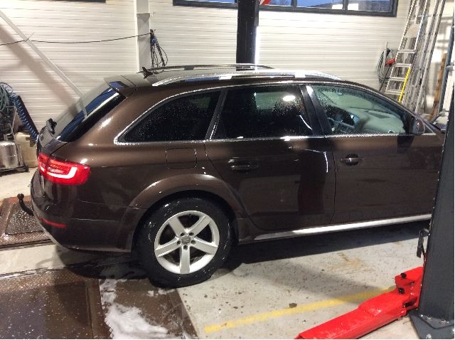 Audi A4, Allroad 2009-2016 (Type I) (B8) (B8), Motorkode: CGLC, Girkassekode: 