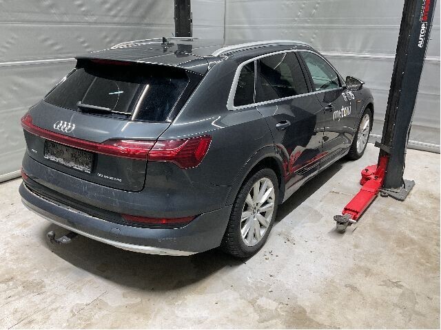 Audi e-tron 2018-->> , Motorkode: BM1J, Girkassekode:
