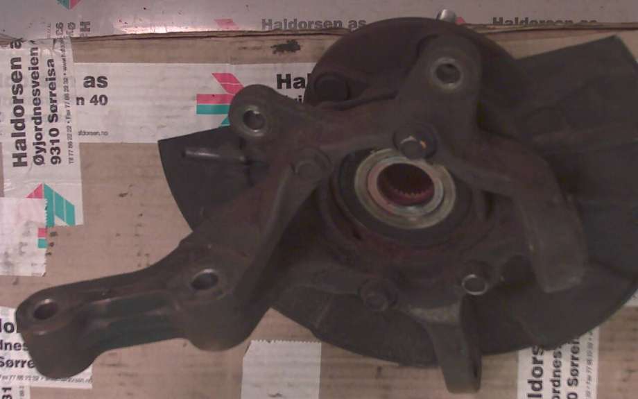 Hjulspindel høyre foran til Suzuki Grand Vitara 2005-2015 (Type III) (SUZUKI GRAND VITARA|)
