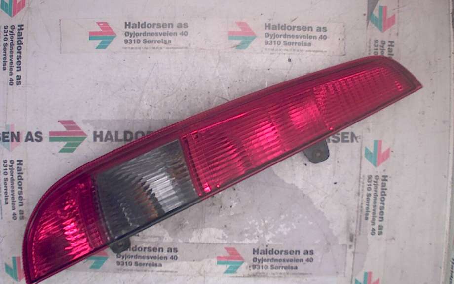 Baklykt venstre til Ford Focus, 2004-2007 (Type II, Fase 1)  (FORD FOCUS|4M51-13A603-CB)