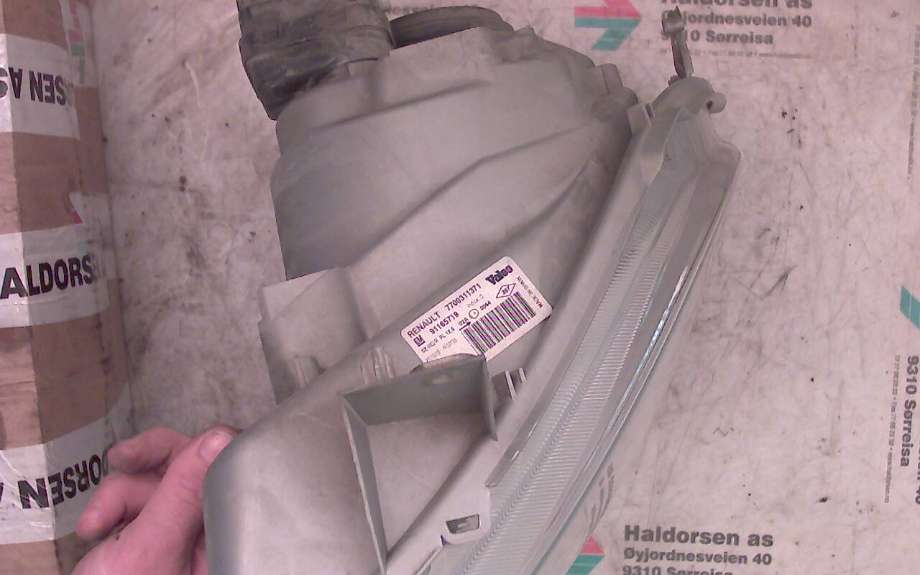 Frontlykt venstre halogen til Nissan Primastar 2006-2014  (NISSAN PRIMASTAR DCI 100|2606000QAE|)