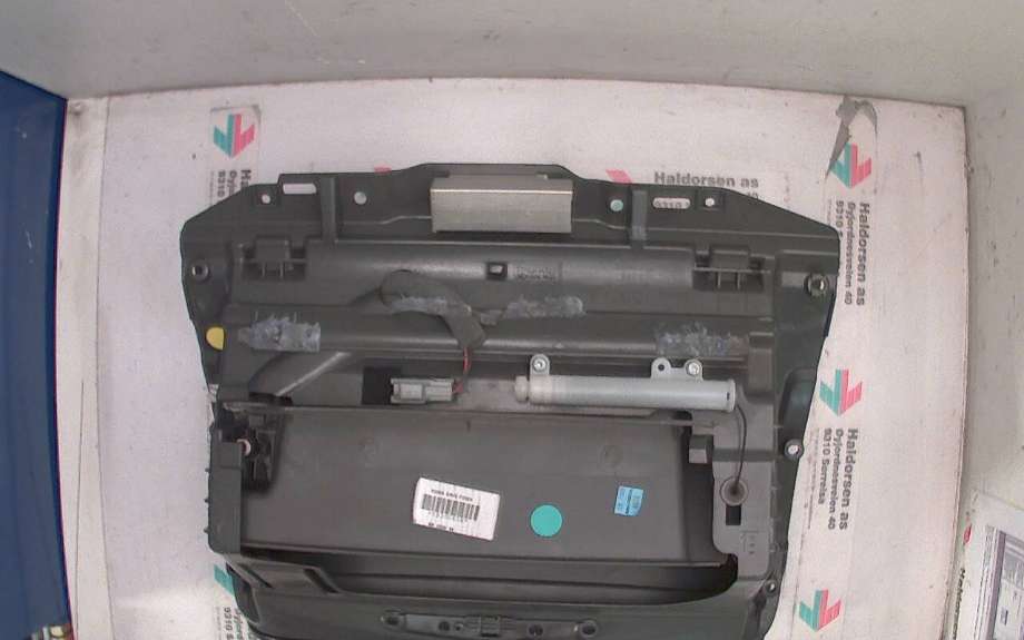 Hanskerom til Volvo XC70 2005-2007 (Type I, Fase 2)  (VOLVO XC70|30722826|)