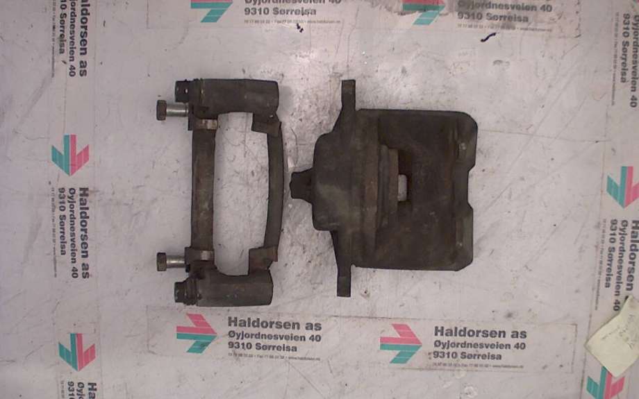 Bremsecaliper venstre foran til Toyota Hiace 2007-2012 (Fase 3)  (TOYOTA|47750-26132|)
