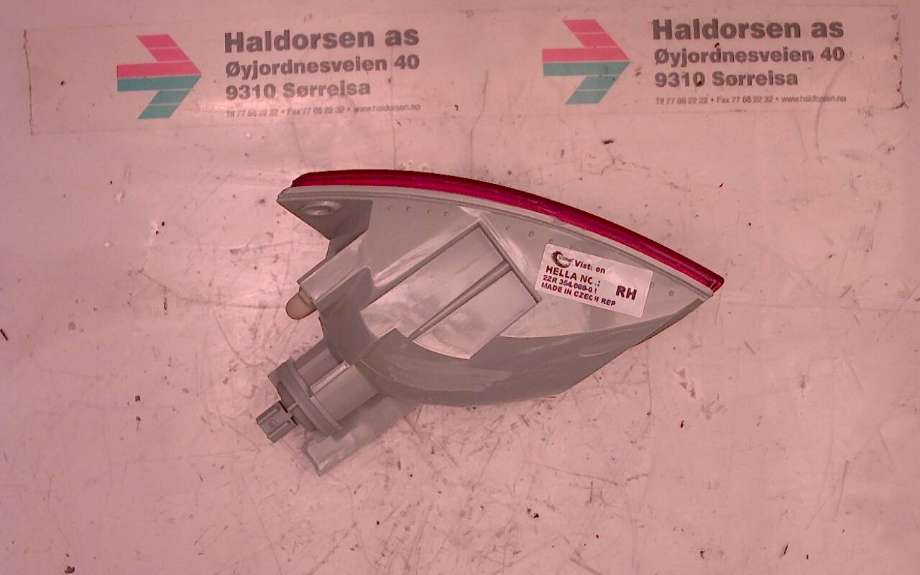 Baklykt fra støtfanger til Ford Focus 2004-2007 (Type II, Fase 1)  (1 069 265|2ZR 354.069-02|)