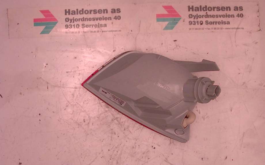 Baklykt fra støtfanger til Ford Focus 2004-2007 (Type II, Fase 1)  (1 069 265|2ZR 354.069-02|)