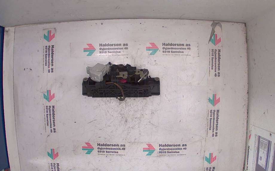 Bakluke/bakdør håndtak til Audi A6 1997-2001 (Type II, Fase 1) (C5) (C5) (AUDI A6 2.7 QUATTRO|8D9 827 565 H/J|)