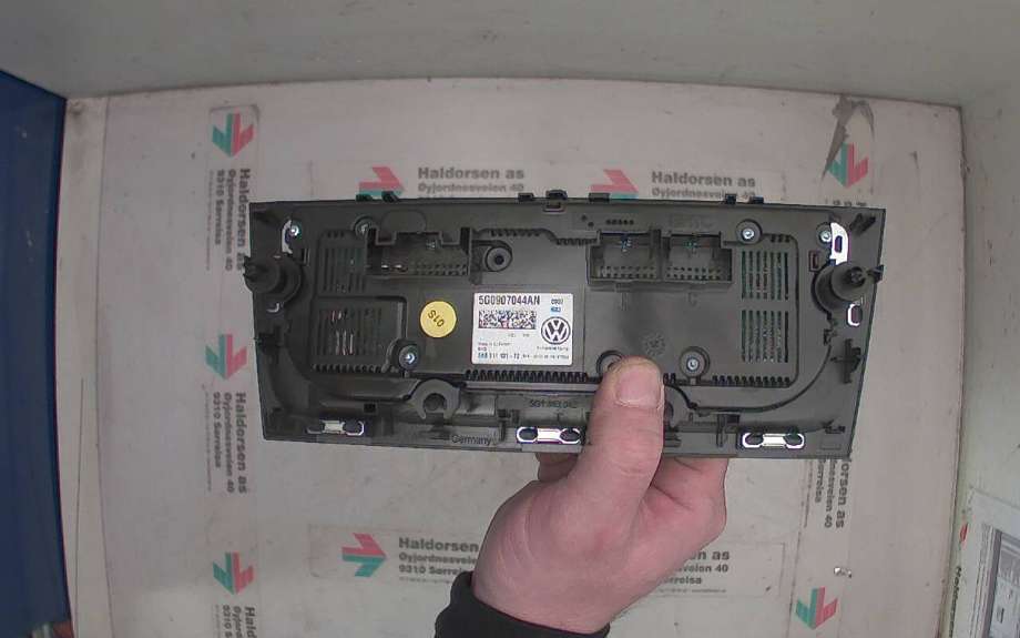Varmeapparat betjening til VW Golf VII 2012-2017 (Fase 1)  (VOLKSWAGEN||5HB 011 181-72|5G0907044AN)