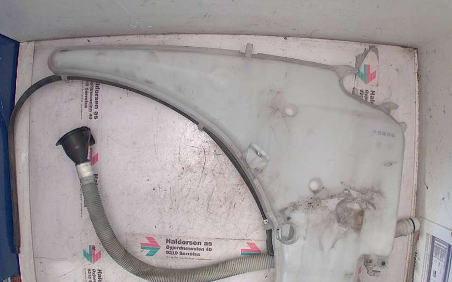 Spylertank til BMW 1-Serie 2004-2011 (E81/E82/E87/E88) (E81/E82/E87/E88) (BMW|61 66 7 238 666|)