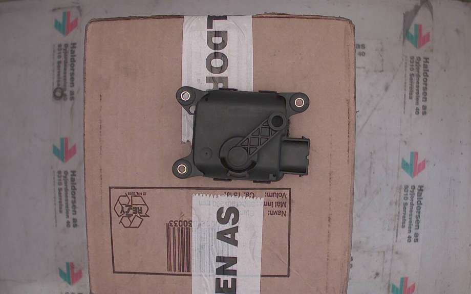 Diverse deler til Audi A6 1997-2001 (Type II, Fase 1) (C5) (C5) (AUDI A6||01328011273|4B1 820 511 A)