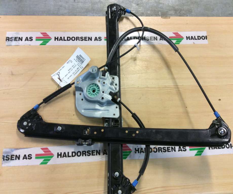 Ruteheis til BMW X5, 2000-2006 (E53) (E53) (BMW|35 01 0 31 09 600)