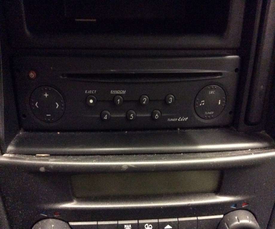 Bilstereo til Renault Laguna, 2001-2005 (Type II, Fase 1)  (RENAULT LAGUNA|)