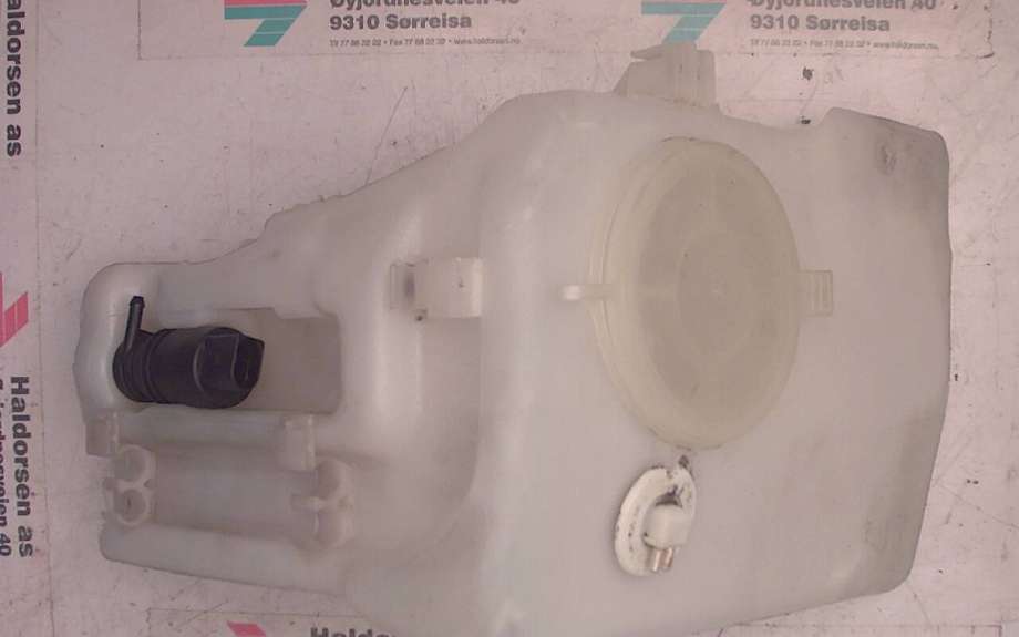 Spylertank til Mercedes C-Klasse, 1993-2000 (W202) (W202) (MERCEDES|A 202 869 06 20)