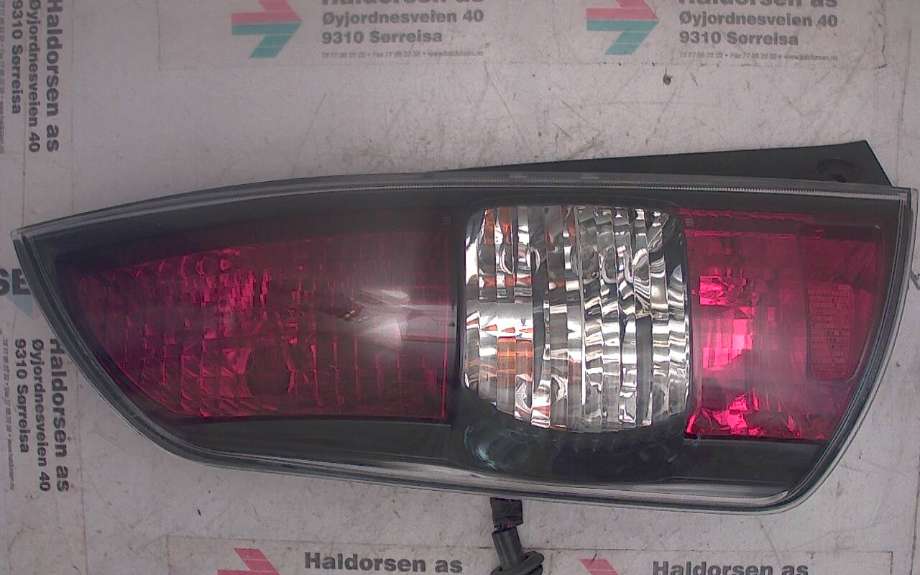 Baklykt venstre til Subaru Justy 2008-2010 (Type IV)  (SUBARU||220-51763)