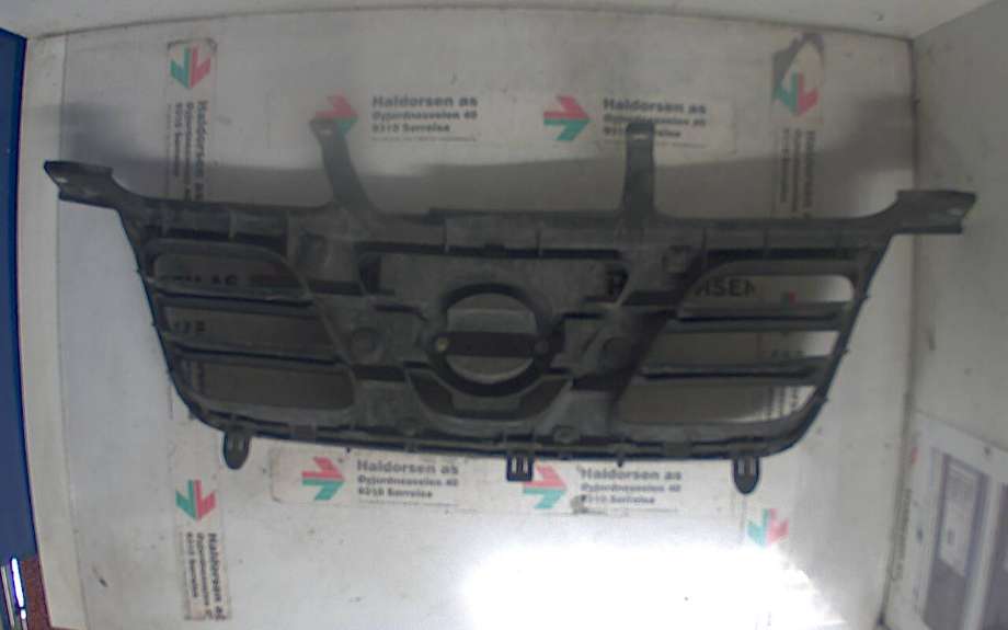 Grill til Nissan X-Trail 2002-2007 (T30) (T30) (NISSAN|62310EQ303|)