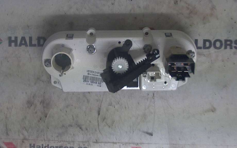 Varmeapparat betjening til Ford Fiesta 2002-2008 (Type V) (FORD||2S6H 18549 BD)