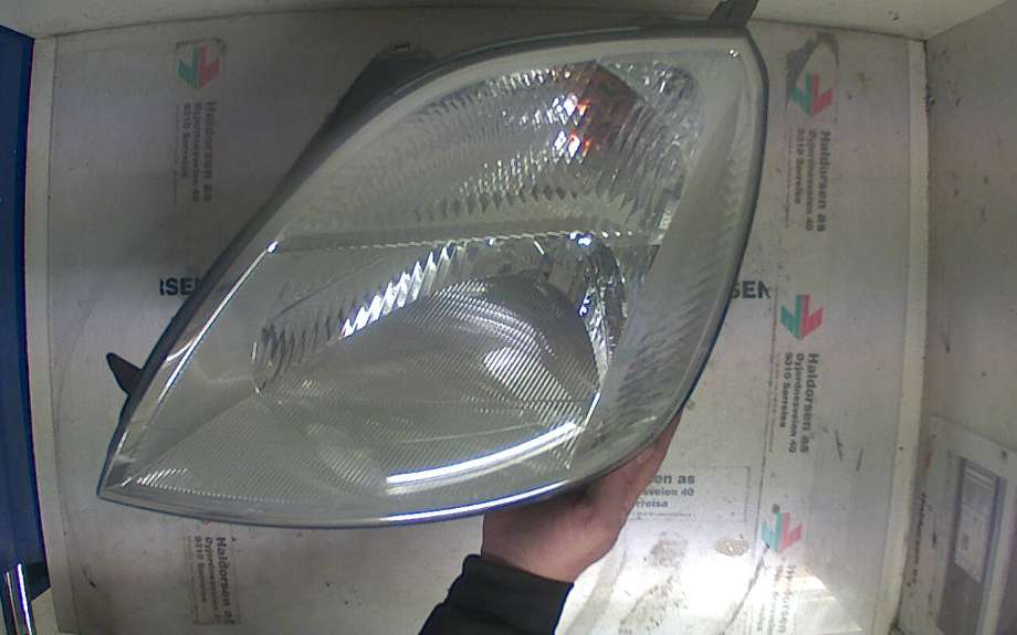 Frontlykt venstre halogen til Ford Fiesta 2002-2008 (Type V) (FORD|1320349||2S6X-13W030-AH)