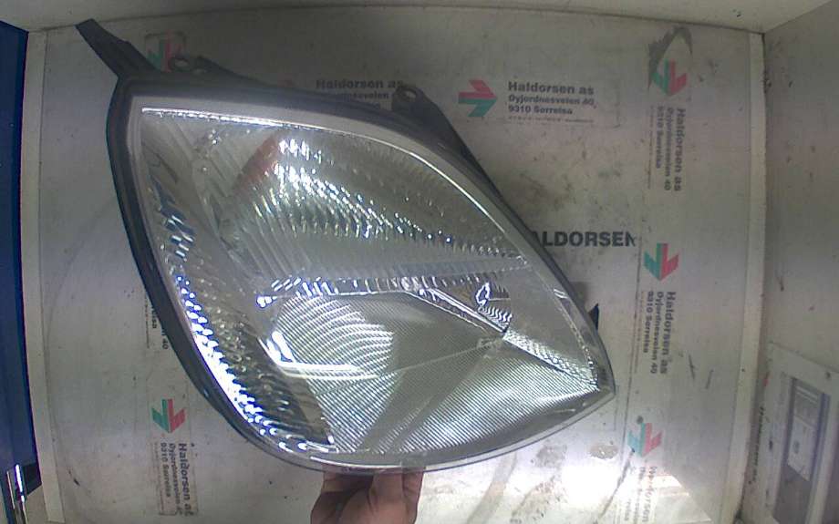 Frontlykt høyre halogen til Ford Fiesta 2002-2008 (Type V) (FORD|2S6X-13W029-CF|)