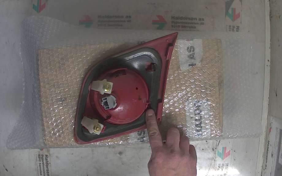 Baklykt venstre indre til Mazda 3 2003-2005 (Type I, Fase 1)  (MAZDA|)