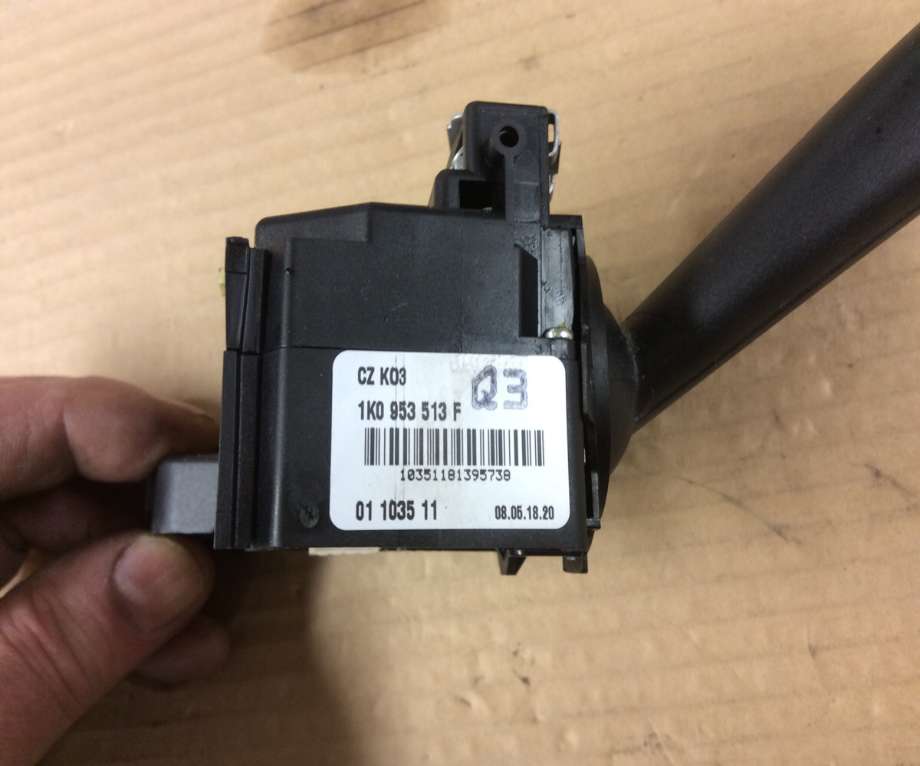 Bryter blink til VW Golf V, Combi 2003-2008  (VOLKSWAGEN|1K0 953 513 F|)