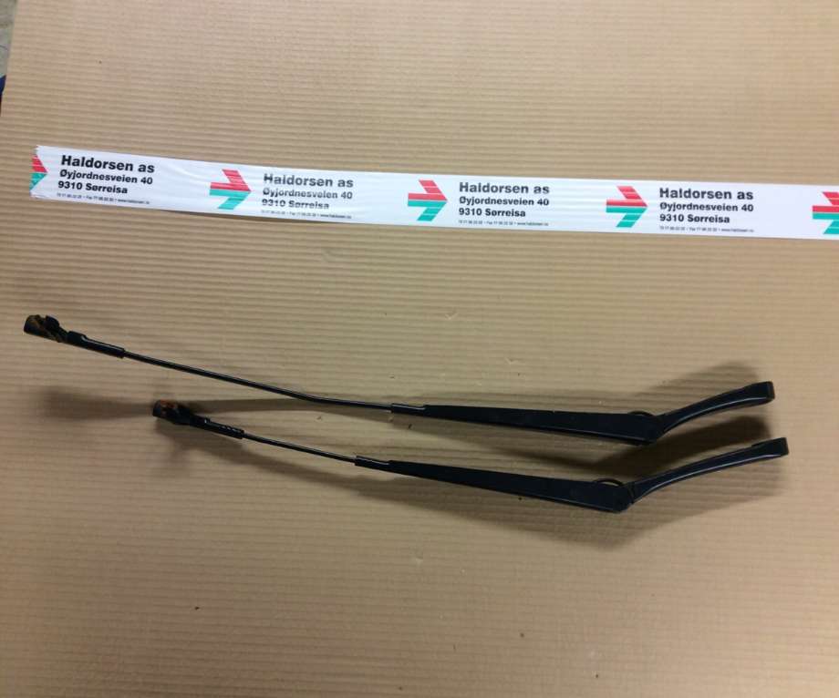 Viskerarmer frontrute til VW Golf V, Combi, 2003-2008  (VOLKSWAGEN|)