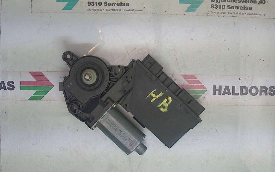 Ruteheis høyre til Audi A4, 2001-2004 (Type II) (B6) (B6) (AUDI|8E0 959 802A)