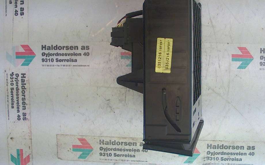Bilstereo CD-veksler til Mercedes E-Klasse 2002-2006 (Fase 1) (W211) (W211) (MERCEDES|A 211 820 98 89||A211 680 05 52)