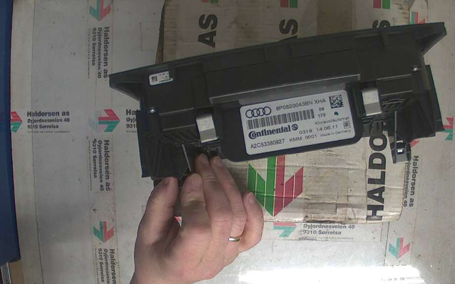 Varmeapparat betjening til Audi A3 2009-2012 (Type II, Fase 2)  (AUDI|A2C53380927 KMM 0001||8P0820043BN XHA)