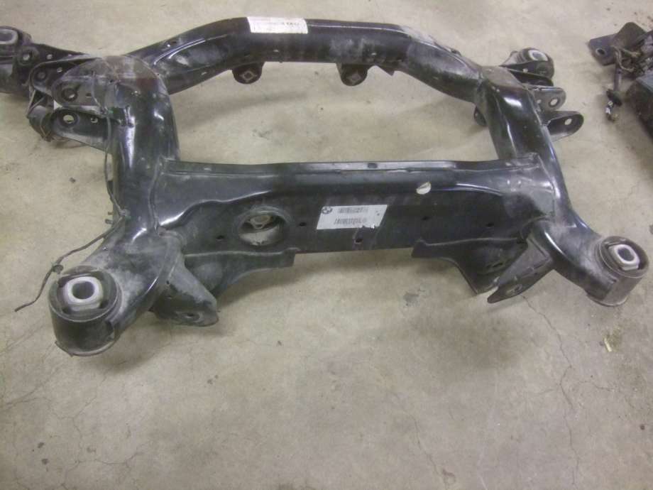 Travers bak til BMW X3 2010-2017 (F25) (F25) (BMW|33 31 6 857 983|)