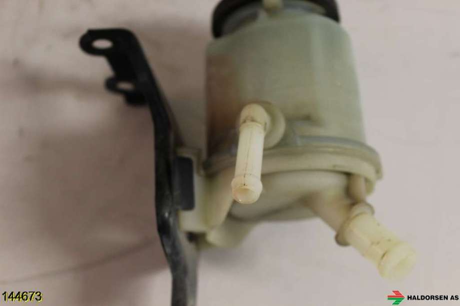 Servo oljebeholder til Toyota Hilux 2006-2011  (TOYOTA|)