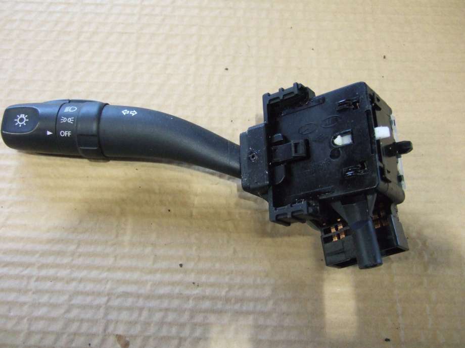 Bryter blink til Hyundai H-1, 2008-2012 (Type II, Fase 1)  (HYUNDAI|93410-.4H000)