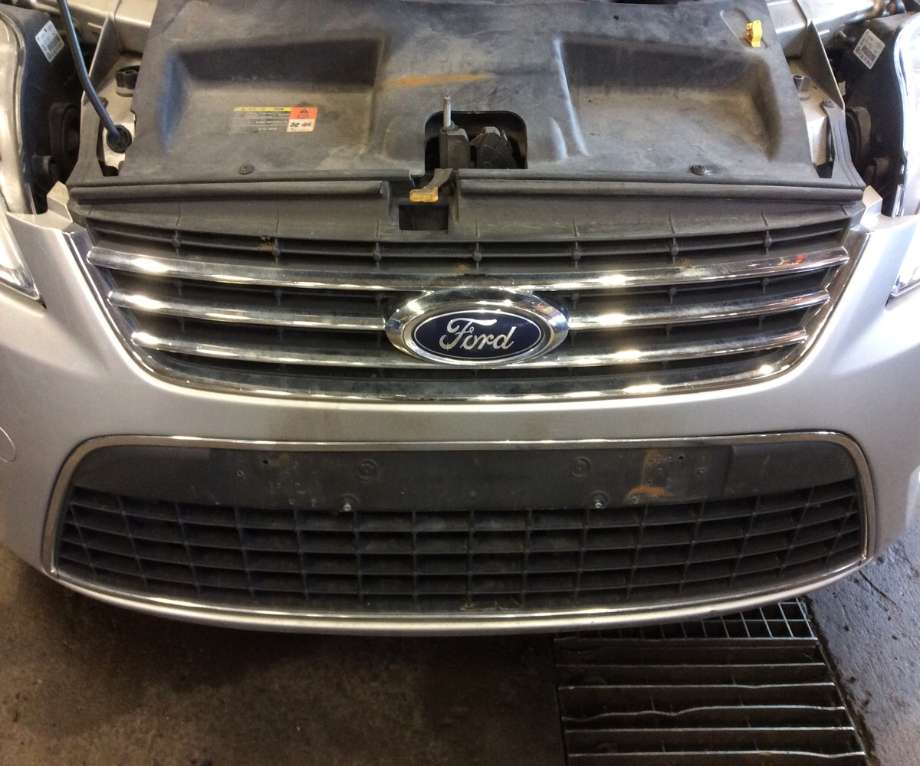 Grill til Ford Mondeo, 2007-2010 (Type IV, Fase 1) (FORD|7S71-8200-BG)