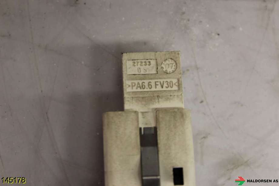 Bryter Antispinn til Audi A4 2004-2008 (Type III) (B7) (B7) (AUDI|8E1 927 134 B|)