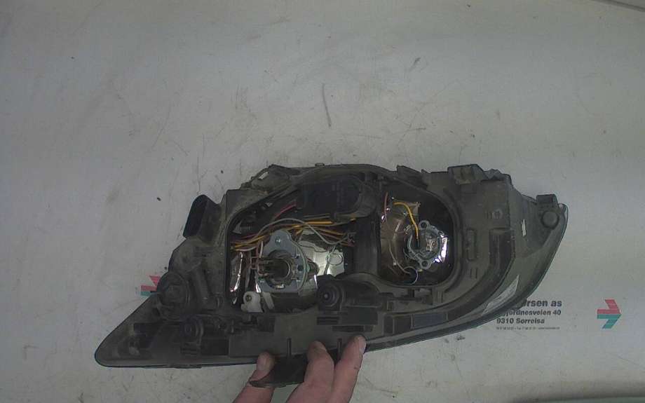 Frontlykt høyre halogen til Ford Focus 2004-2007 (Type II, Fase 1) (FORD|4M51-13099-JD|)