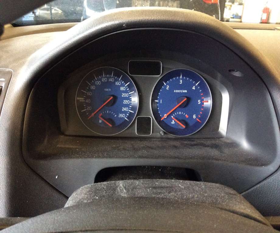 Instrumentpanel til Volvo C30, 2010-2012 (Fase 2)  (VOLVO|30733372)