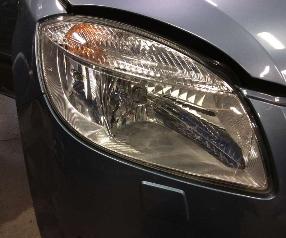 Frontlykt høyre halogen til Škoda Fabia, 2007-2010 (Type II, Fase 1)  (SKODA|5J1 941 016)