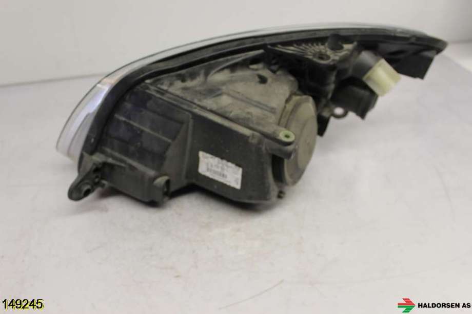Frontlykt høyre halogen til Škoda Fabia 2007-2010 (Type II, Fase 1)  (SKODA|5J1 941 016|)