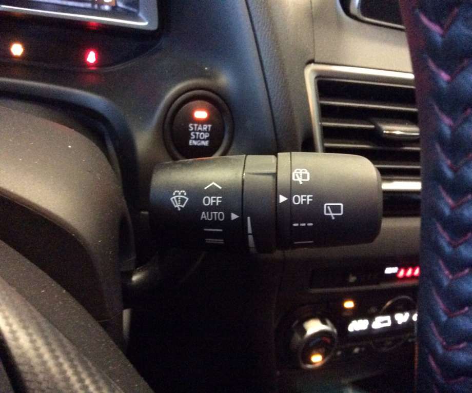 Bryter combi til Mazda 3 2013-2016 (Type III, Fase 1)  (MAZDA|17F887|)