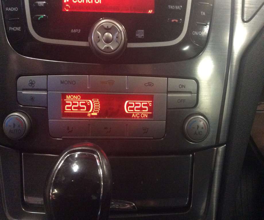 Varmeapparat betjening til Ford Mondeo, 2007-2010 (Type IV, Fase 1)  (FORD|7S7T18C612AK)