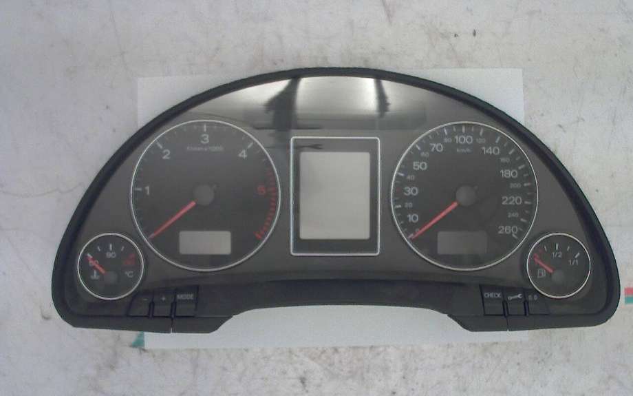 Instrumentpanel til Audi A4 2004-2008 (Type III) (B7) (B7) (AUDI|8E0 920 932|)