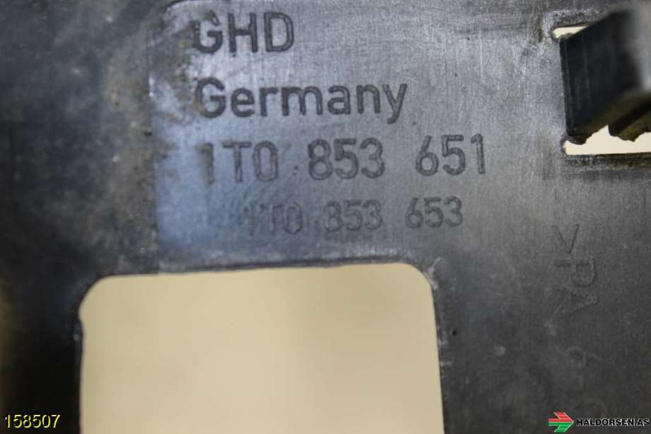 Grill til VW Touran 2003-2006 (Type I, Fase 1)  (VOLKSWAGEN|1T0 853 651 3FZ|)