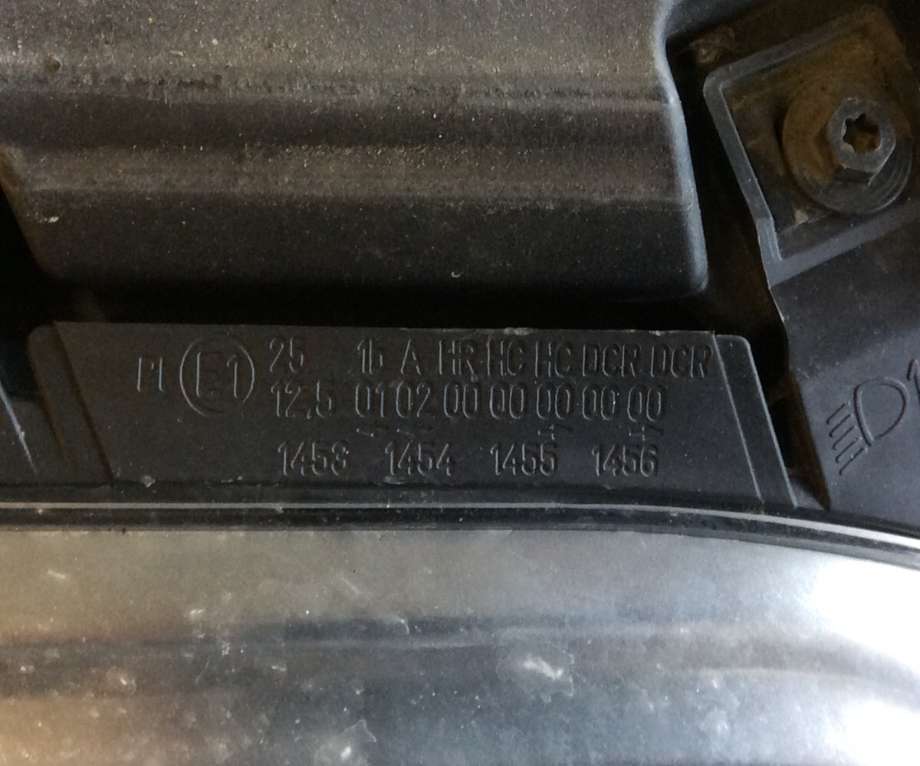 Frontlykt høyre halogen til VW Touran 2003-2006 (Type I, Fase 1)  (VOLKSWAGEN|1T0 941 006 R|)