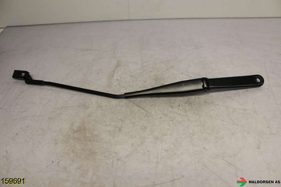 Viskerarmer frontrute til Ford Kuga, 2008-2012 (Type I)  (FORD|8V41-17526-CD)