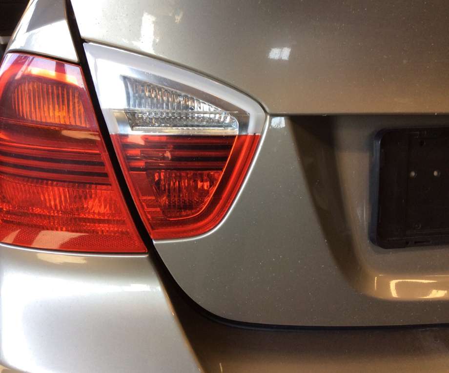 Baklykt venstre indre til BMW 3-Serie 2005-2011 (E90/E91/E92/E93) (E90/E91/E92/E93) (BMW|63 21 6 937 459|)