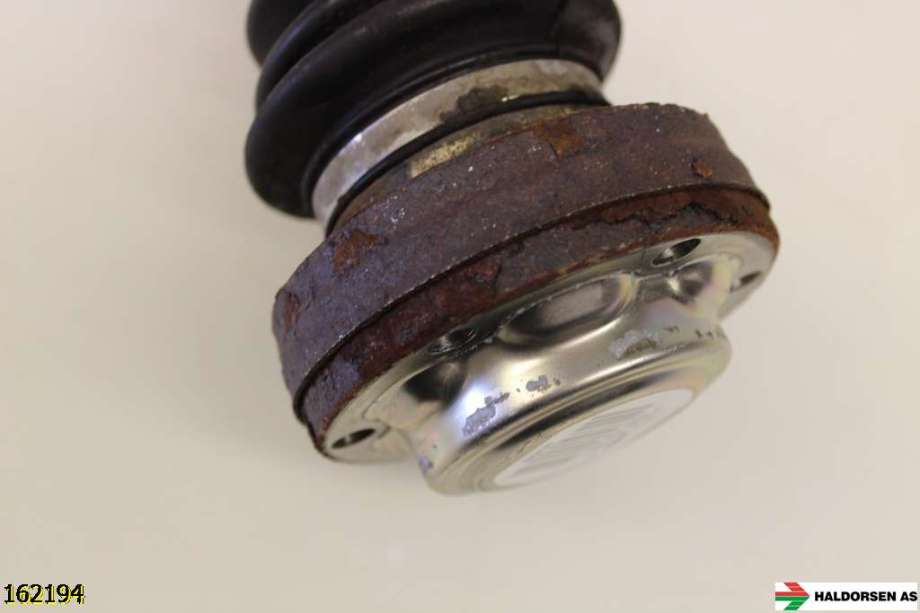 Drivaksel venstre bak til BMW 3-Serie 2005-2011 (E90/E91/E92/E93) (E90/E91/E92/E93) (BMW|33 21 7 553 561|GKN15|)