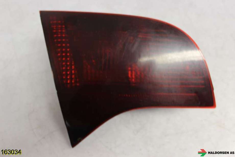 Baklykt venstre indre til Audi A4 2004-2008 (Type III) (B7) (B7) (AUDI|8E9 945 093|)
