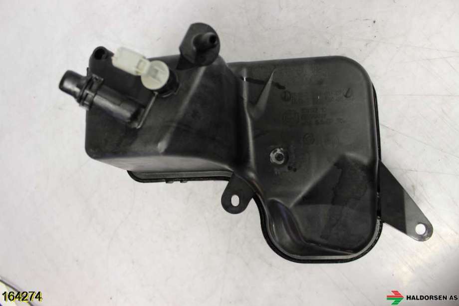 Ekspansjonstank til BMW X3 2003-2006 (Fase 1) (E83) (E83) (BMW|17 13 7 800 292|)
